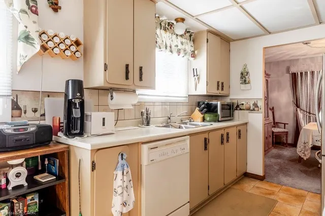 Additional image 15 of 23 Fonthill Rd