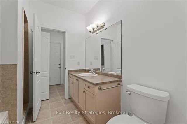 Additional image 16 of 68 Hallmark Tr Unit 39