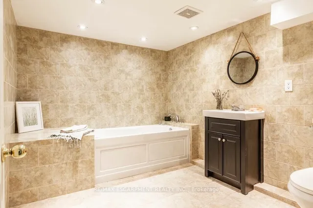 Additional image 13 of 80 East 39th St