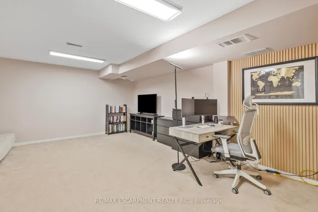 Additional image 28 of 2015 Cleaver Ave Unit 5