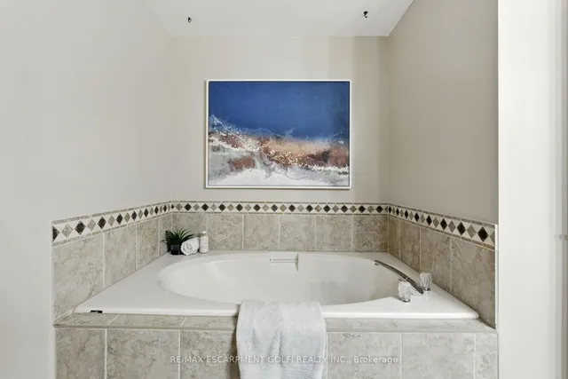 Additional image 18 of 800 Upper Paradise Rd Unit 40