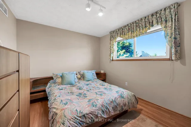 Additional image 24 of 65 Ellington Ave