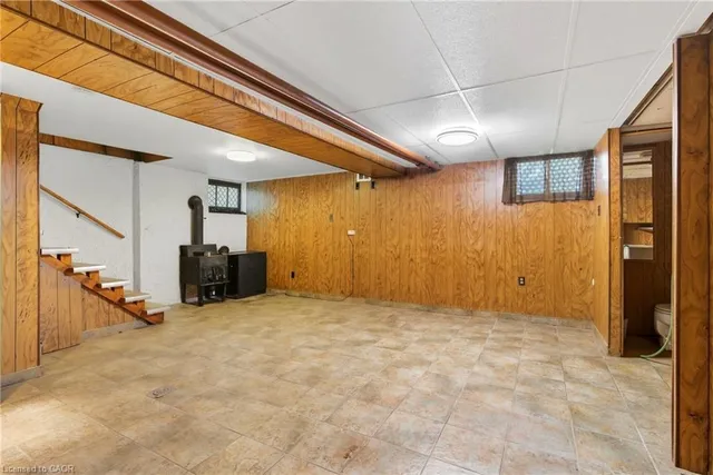 Additional image 10 of 11 Holton Ave