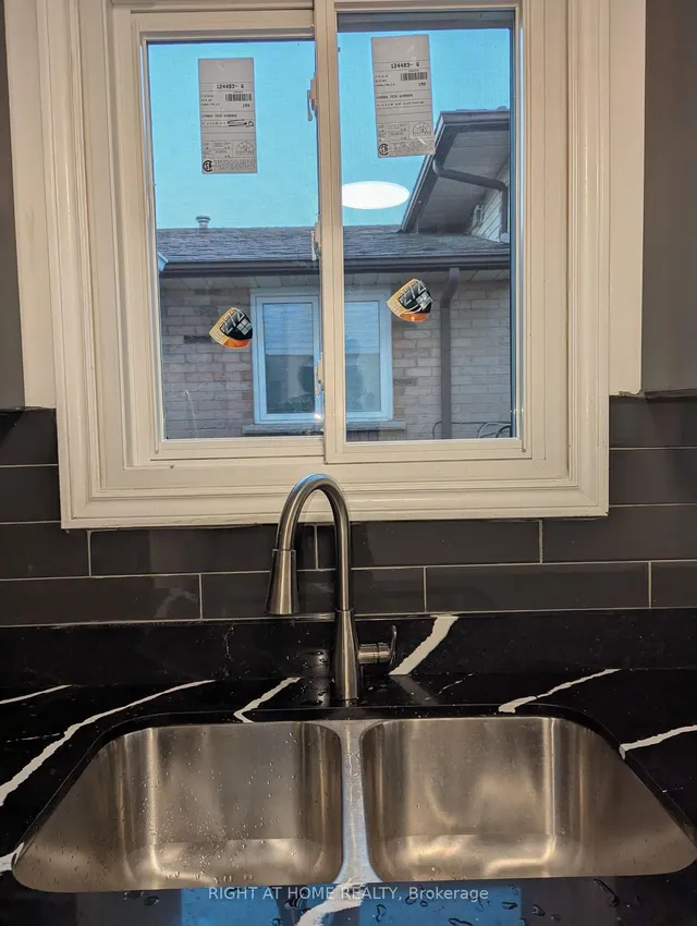 Additional image 19 of 73 Skyview Dr