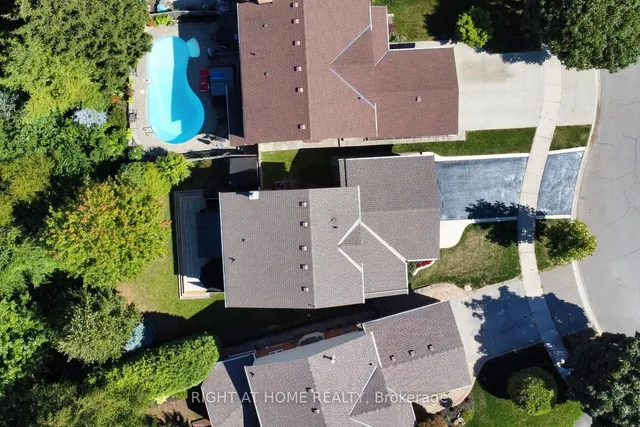 Additional image 35 of 3224 Twin Oaks Cres