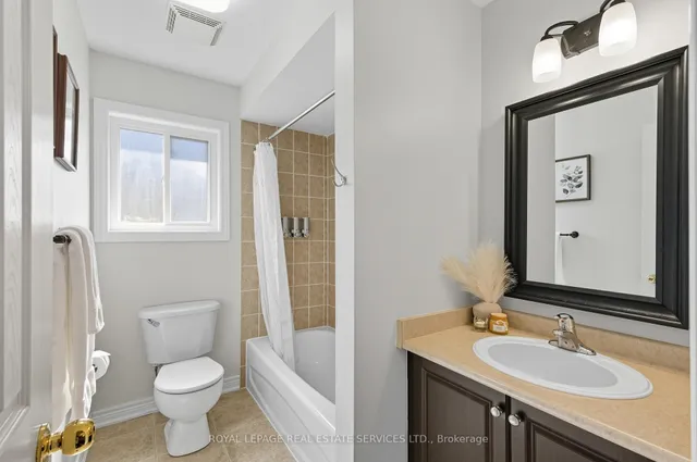 Additional image 38 of 1213 Bonin Cres