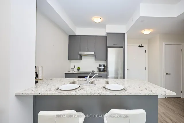 Additional image 16 of 600 North Service Rd Unit 221