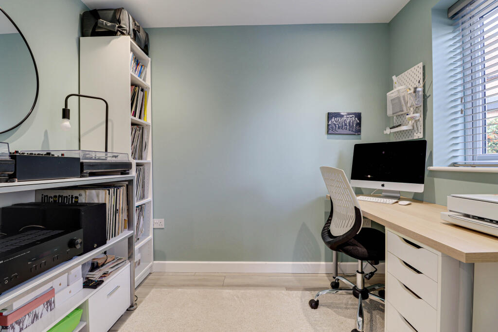 Additional image 11 of Laburnum Grove, St. Albans, Hertfordshire, AL2