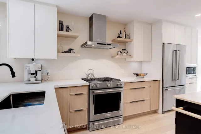 Additional image 14 of 5255 Lakeshore Rd Unit 57