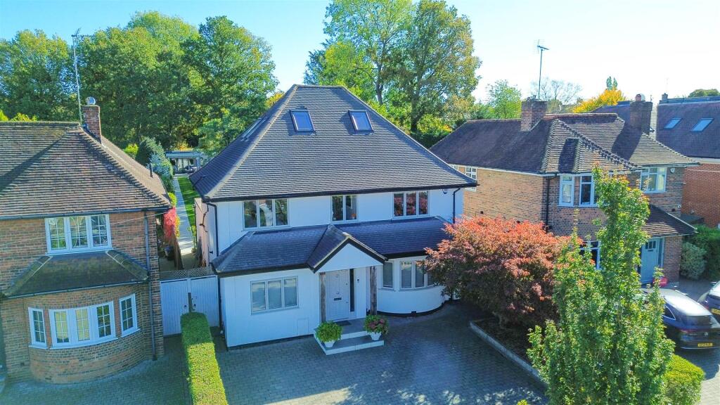 Additional image 5 of Bradmore Way, Brookmans Park