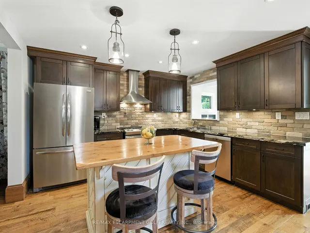 Additional image 10 of 284 Cumberland Ave