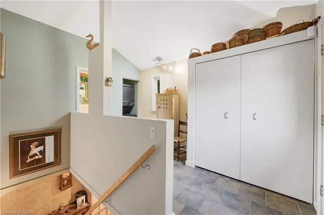 Additional image 19 of 94 Highway 8