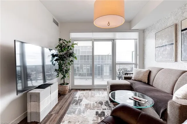 Additional image 10 of 2087 Fairview St Unit 2101