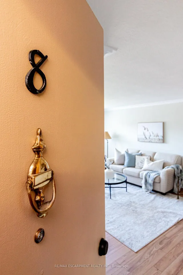 Additional image 7 of 824 Brant St Unit 8