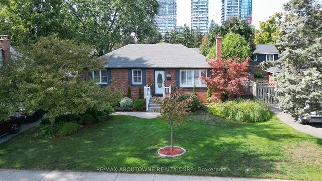 Additional image 3 of 2105 Maplewood Dr