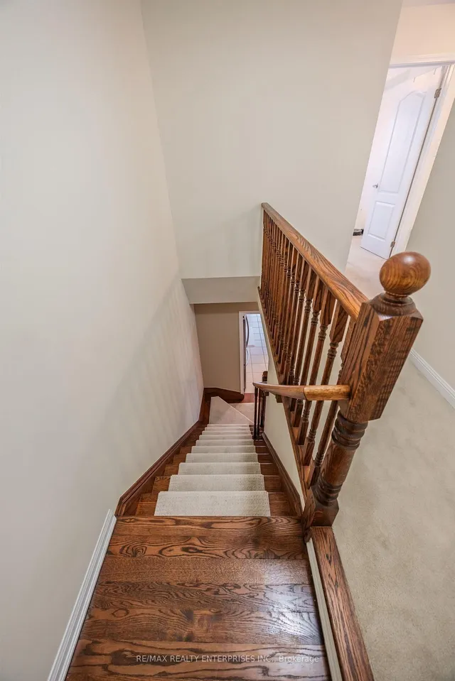 Additional image 25 of 568 Attenborough Terr