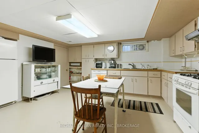 Additional image 32 of 331 East 17th St