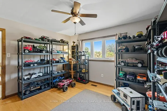 Additional image 23 of 67 Horizon Crt