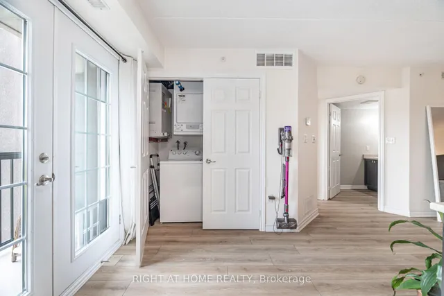 Additional image 31 of 1370 Main St Unit 311