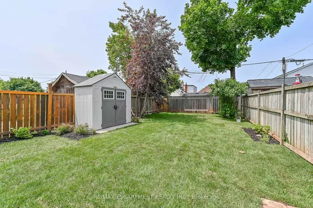 Additional image 38 of 95 Houghton Ave