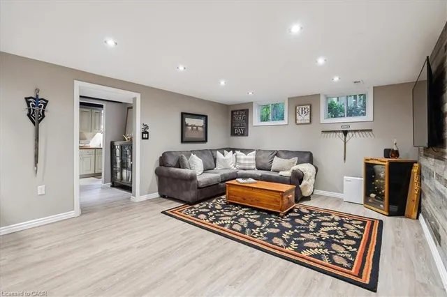 Additional image 25 of 493 Donegal Dr