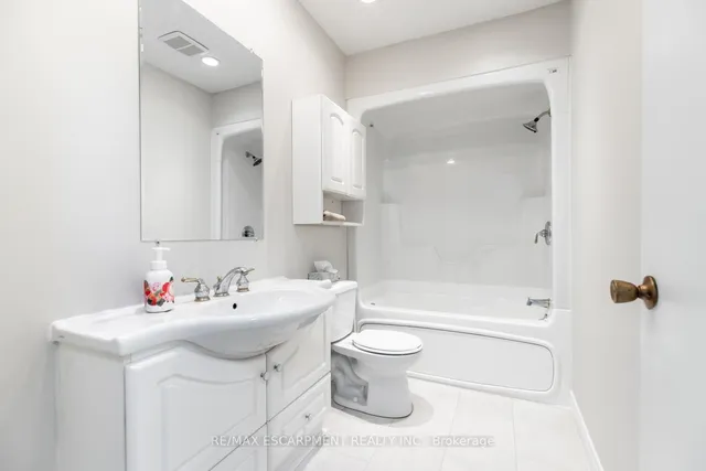 Additional image 37 of 2340 KING St