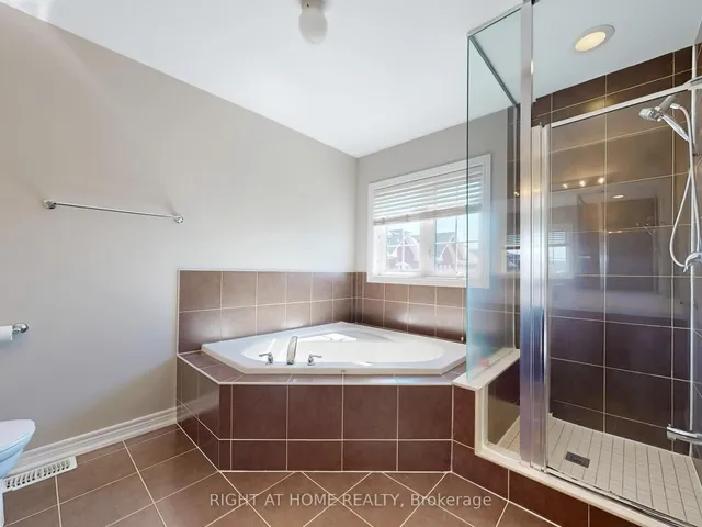 Additional image 27 of 537 Vaughan Crt