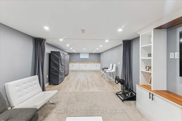 Additional image 28 of 214 Binbrook Rd