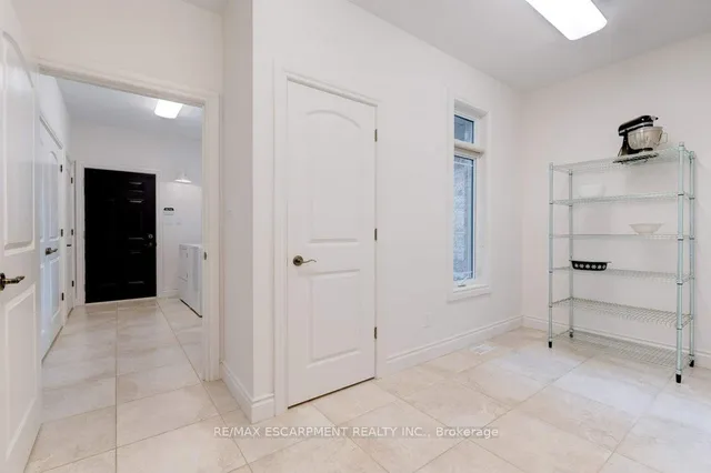 Additional image 28 of 17 TEWS Lane