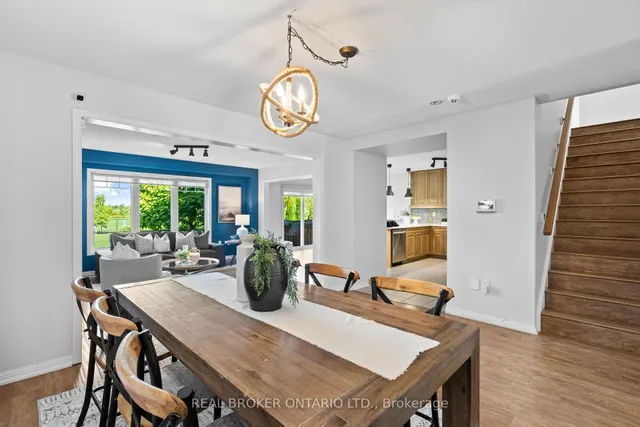 Additional image 10 of 565 Attenborough Terr