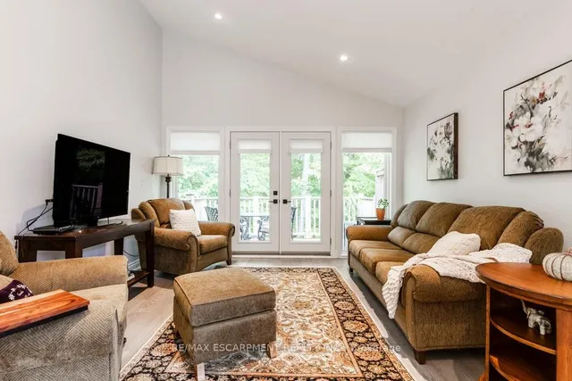 Additional image 31 of 1095 Skyview Dr Unit 2