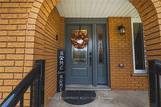 Additional image 4 of 477 Queen Victoria Dr