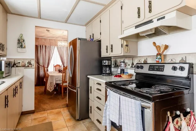 Additional image 14 of 23 Fonthill Rd