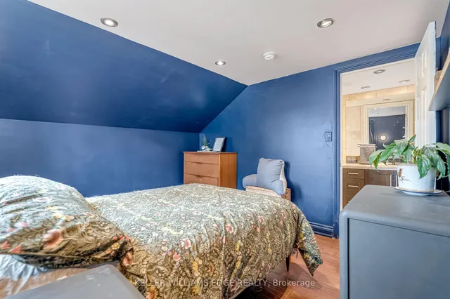 Additional image 24 of 108 Emerald St