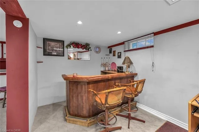 Additional image 32 of 27 Paradise Rd