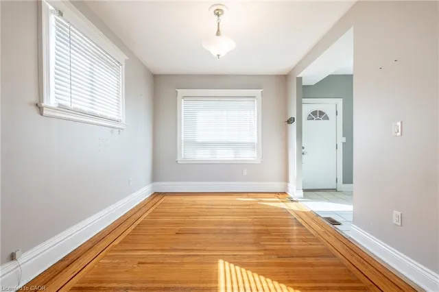 Additional image 31 of 39 Connaught Ave