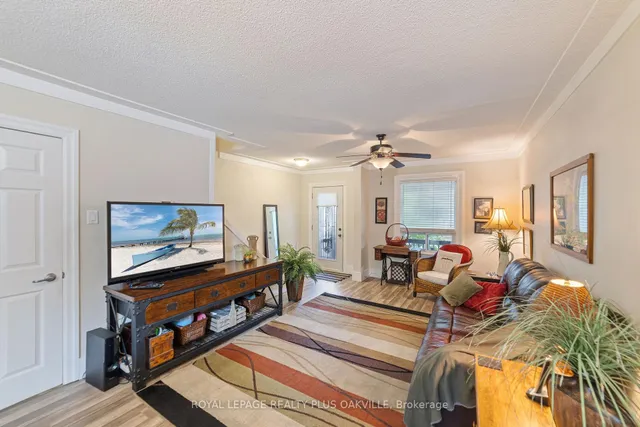 Additional image 9 of 100 Case St