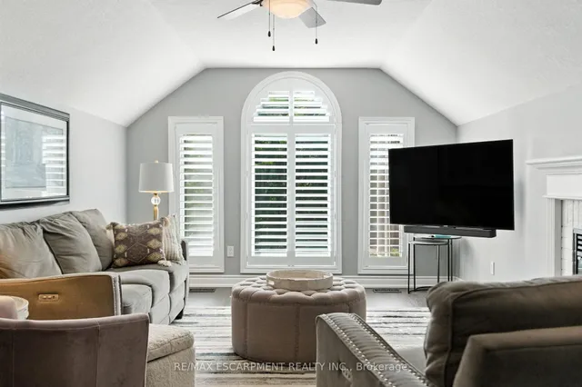 Additional image 23 of 36 Pinecreek Rd