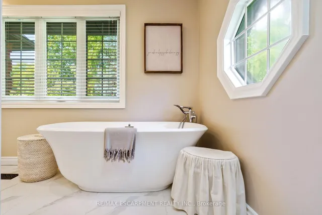 Additional image 27 of 373 Brookview Crt