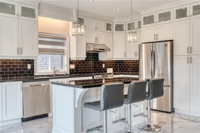 Additional image 12 of 16 Eringate Crt