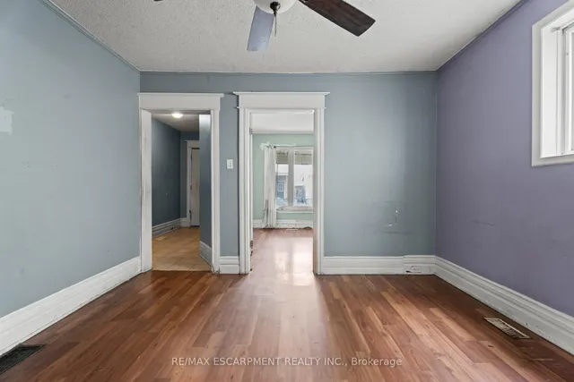 Additional image 7 of 40 Rosemont Ave