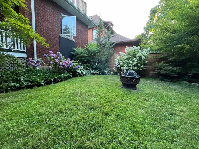 Primary image of 125 Delaware Ave