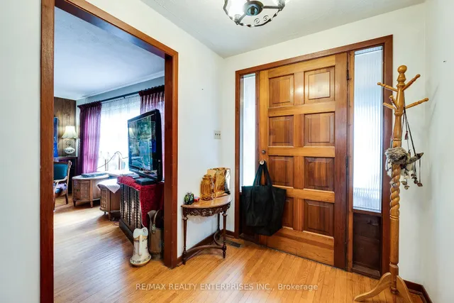 Additional image 27 of 12909 5th Line