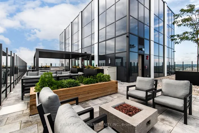 Additional image 43 of 2007 James St Unit 2102