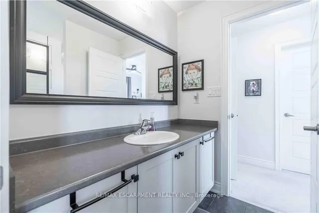 Additional image 32 of 253 Kinsman Dr