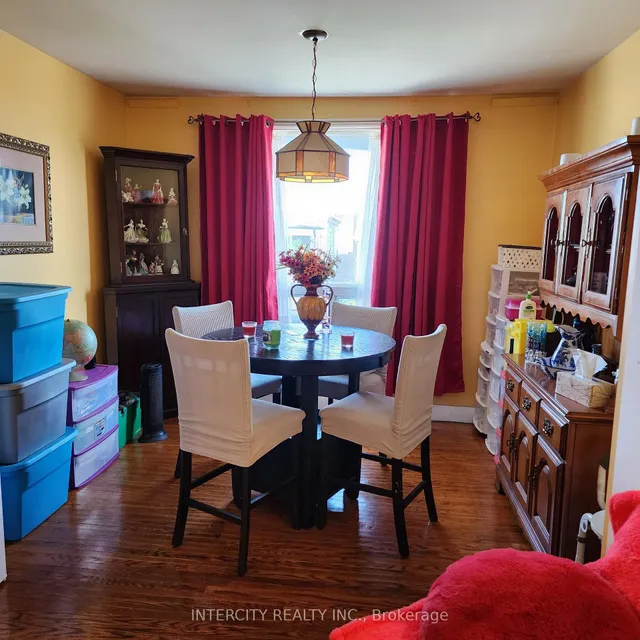 Additional image 5 of 70 Mayflower Ave