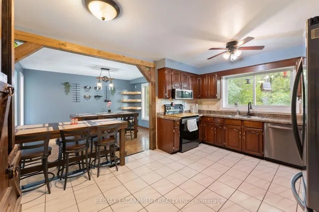 Additional image 12 of 425 Greenhill Ave