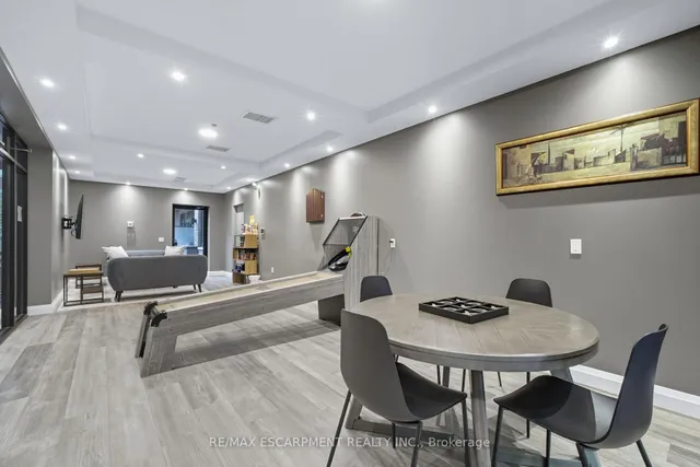 Additional image 19 of 1 Redfern Ave Unit 426