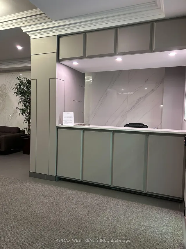 Additional image 18 of 975 Warwick Crt Unit 703