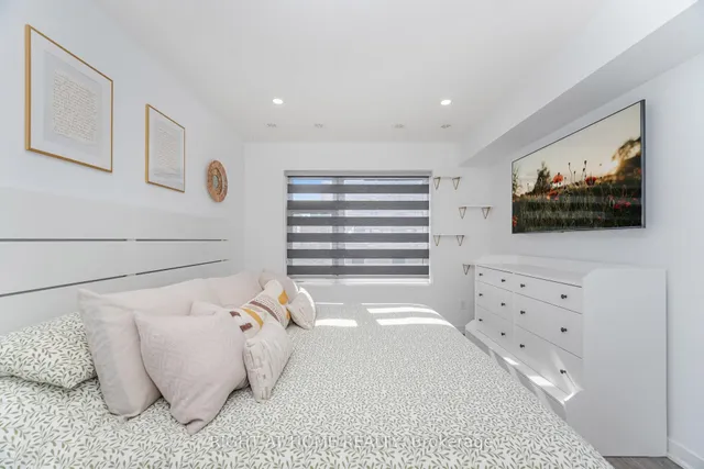 Additional image 27 of 1121 Cooke Blvd Unit 52